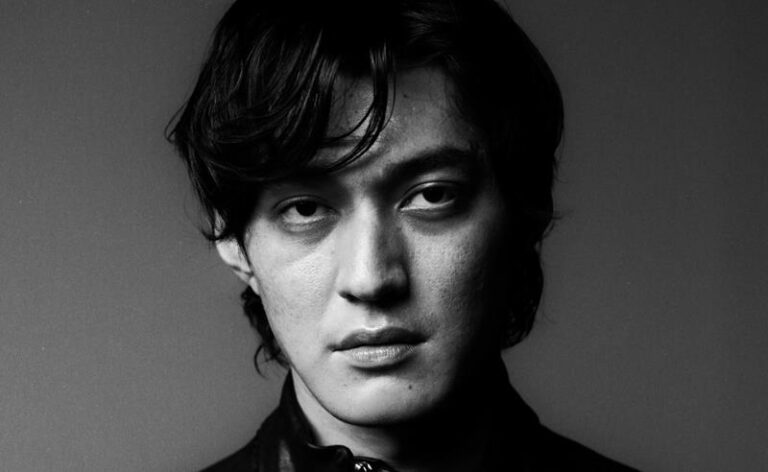 Joji retorna com “Pixelated Kisses”