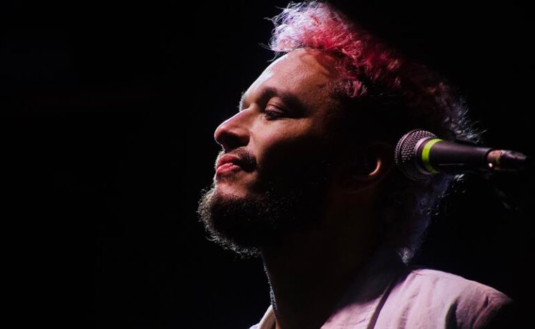 Felipe Roseno lança “Leve o Som”, faixa autoral gravada na Casa de Cultura Os Capoeira